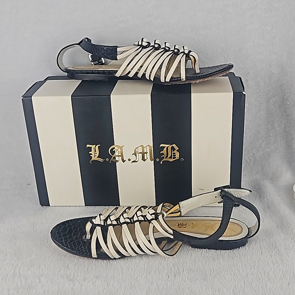 L.A.M.B Sunny White and black Leather sandals flats 8.5 M